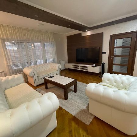 Hotel Royal Garden Niksic ภายนอก รูปภาพ