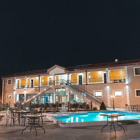 Hotel Royal Garden Niksic ภายนอก รูปภาพ