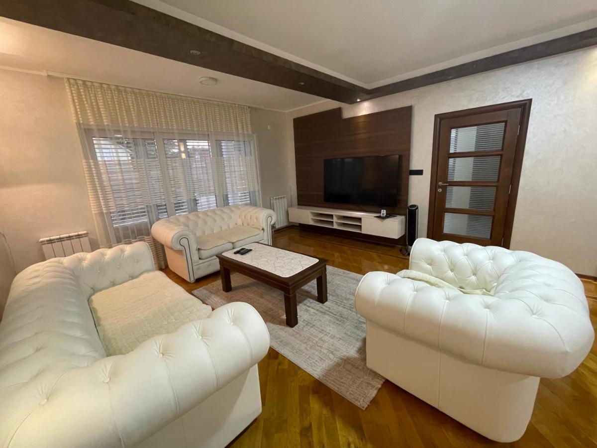 Hotel Royal Garden Niksic ภายนอก รูปภาพ