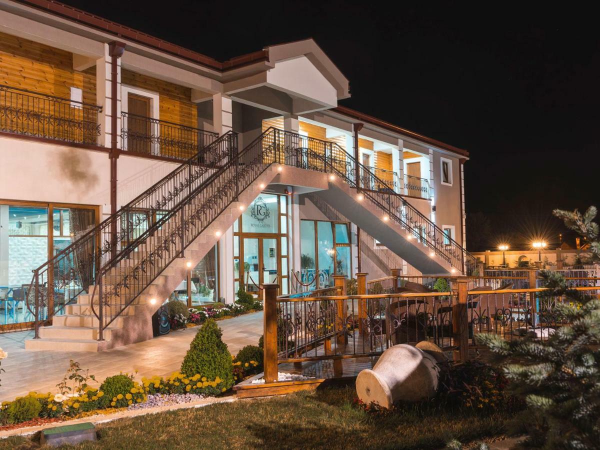 Hotel Royal Garden Niksic ภายนอก รูปภาพ