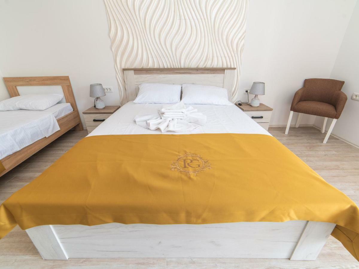 Hotel Royal Garden Niksic ภายนอก รูปภาพ