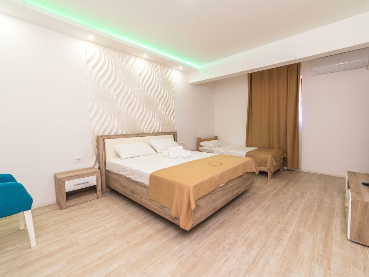 Hotel Royal Garden Niksic ภายนอก รูปภาพ